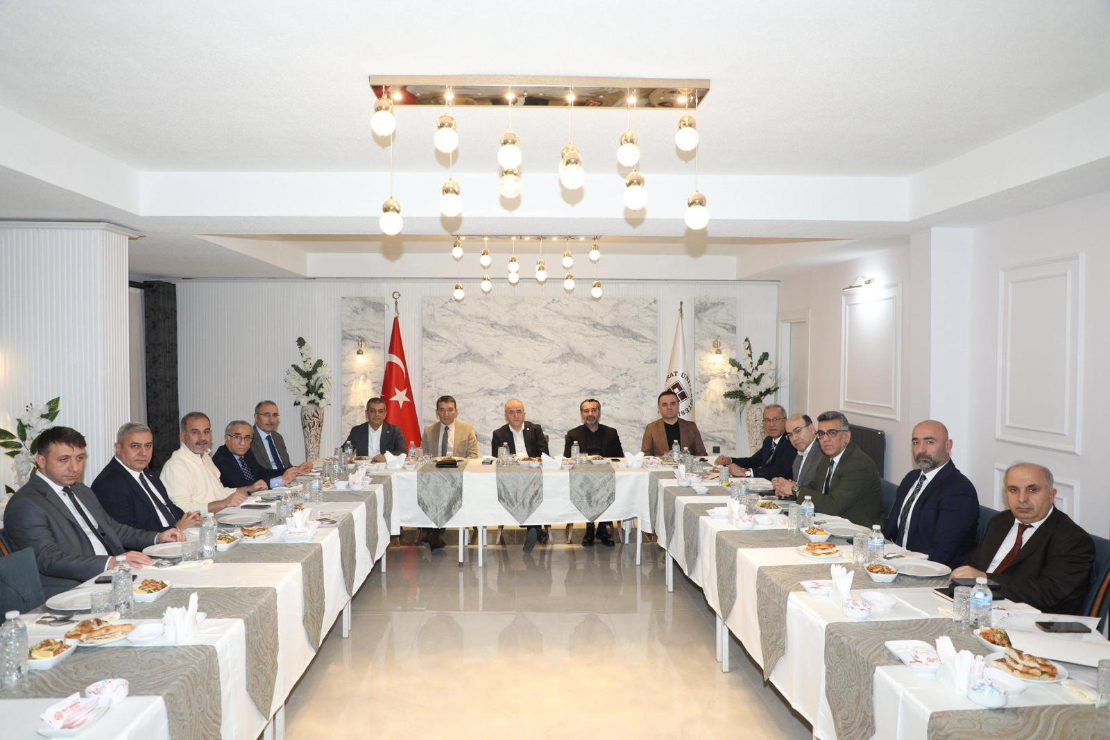 İl yöneticileri 50. Yıl için  fırat üniversitesinde buluştu